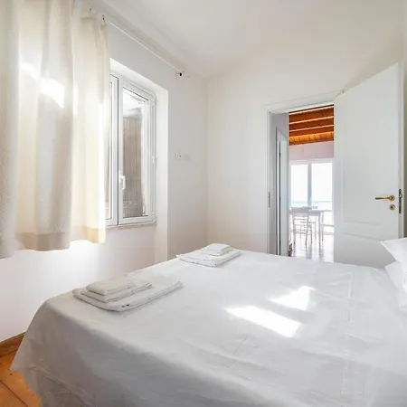 Cesira Villa *